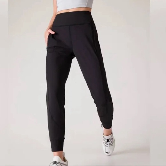 ATHLETA Rainier Jogger - Black size L - Picture 1 of 8